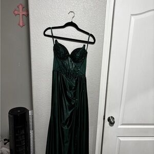 Elegant Green Prom Dress